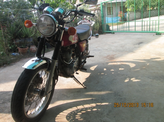 ขาย sr400 ปี2002 มาใหม่ราคาใหม่....ถูกๆๆๆ ราคาตอนรับปีใหม่คับ