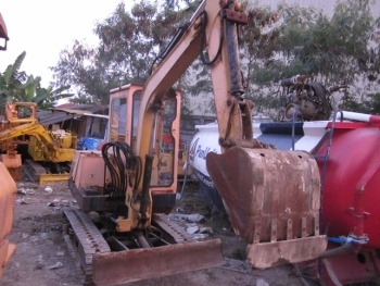 ขาย- รถขุด รถแบคโฮ MITSUBISHI: MA03 (PC 30) เครื่อง MITSU 4 สูบ พร้อมตู้เก๋ง