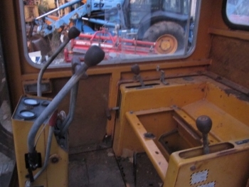 ขาย- รถขุด รถแบคโฮ MITSUBISHI: MA03 (PC 30) เครื่อง MITSU 4 สูบ พร้อมตู้เก๋ง