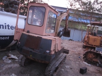 ขาย- รถขุด รถแบคโฮ MITSUBISHI: MA03 (PC 30) เครื่อง MITSU 4 สูบ พร้อมตู้เก๋ง