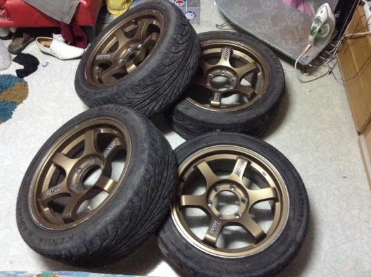 แม็กลายvolk TE 37 ขอบ 17 หกรูรถกระบะพร้อมยาง 9800 บาท