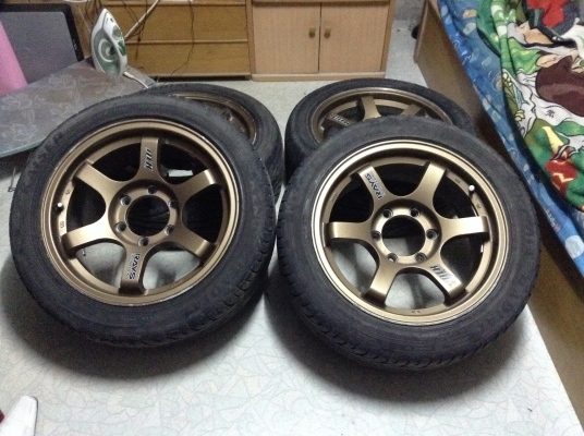 แม็กลายvolk TE 37 ขอบ 17 หกรูรถกระบะพร้อมยาง 9800 บาท