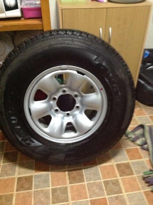 ขายยางอะไหล่ ของวีโก้แชมตัวสูงไม่เคยใช้งาน