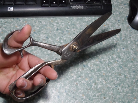 กรรไกร หมุดทองเหลือง งานเก่า