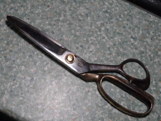 กรรไกร หมุดทองเหลือง งานเก่า