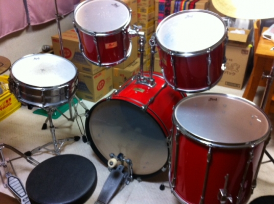 ขาย กลองชุด Pearl มือสองญี่ปุ่น สภาพดี ขาย กลองชุด Pearl มือสองญี่ปุ่น สภาพดี