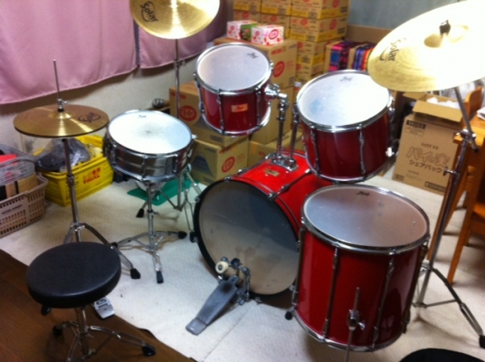 ขาย กลองชุด Pearl มือสองญี่ปุ่น สภาพดี ขาย กลองชุด Pearl มือสองญี่ปุ่น สภาพดี