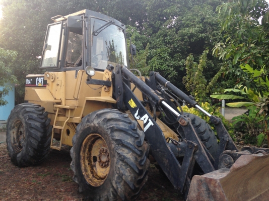 ขายรถตัก CAT รุ่น IT14F รถสวยสภาพพร้อมใช้งาน สนใจติดต่อ 081-9485494