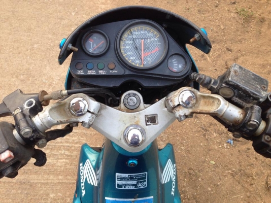 ขายรถ Honda Dash125 ปี44  มีเล่มทะเบียนเอกสารพร้อมโอน
