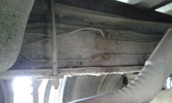 รถอีซูซุ 10 ล้อ ตู้เย็น  195 แรงม้า.  สนใจติดต่อ 081 - 6079515