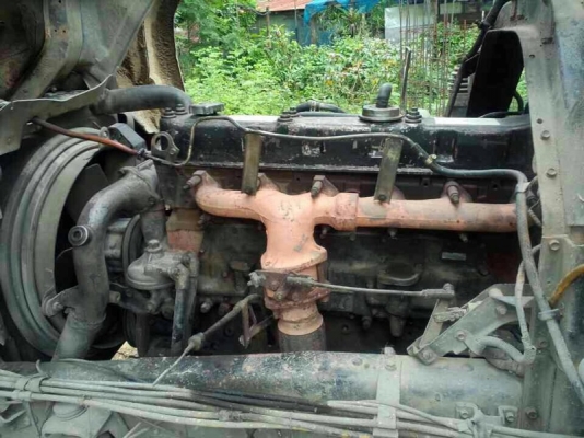 รถอีซูซุ 10 ล้อดั้ม 240 แรงม้า. สนใจติดต่อ 081 - 6079515