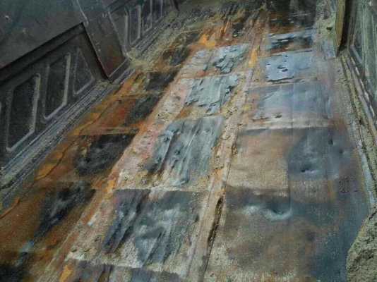 รถอีซูซุ 10 ล้อดั้ม 240 แรงม้า. สนใจติดต่อ 081 - 6079515