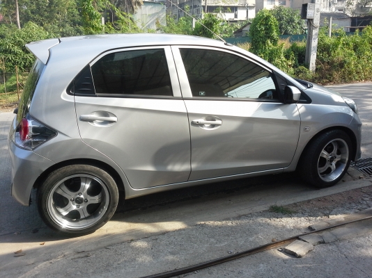 ขายล้อแม็กแท้ Honda  Brio 1 ชุด ราคาถูก สภาพใหม่ๆ ของ "ENKEI"