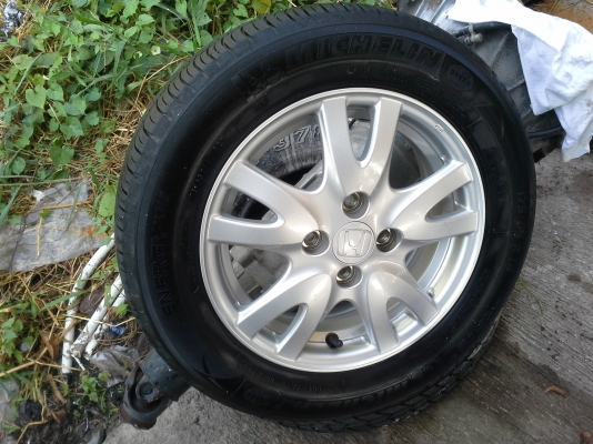 ขายล้อแม็กแท้ Honda  Brio 1 ชุด ราคาถูก สภาพใหม่ๆ ของ "ENKEI"