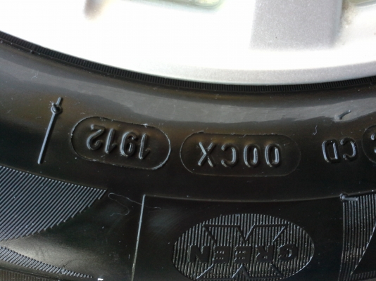 ขายล้อแม็กแท้ Honda  Brio 1 ชุด ราคาถูก สภาพใหม่ๆ ของ "ENKEI"