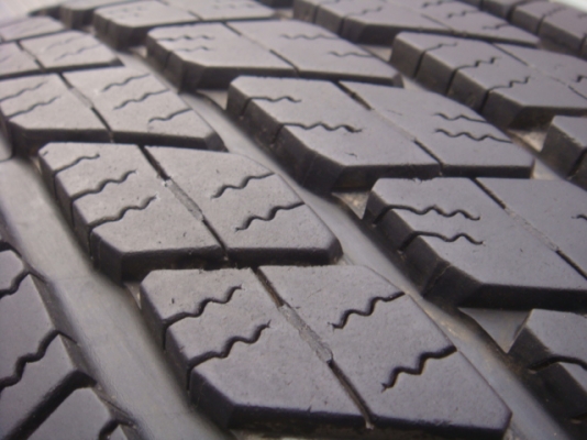 ล้อแม็ก VIGO CHAMP 17 สีรมดำ (รุ่นพิเศษ 50 ปี) พร้อมยางปี 12