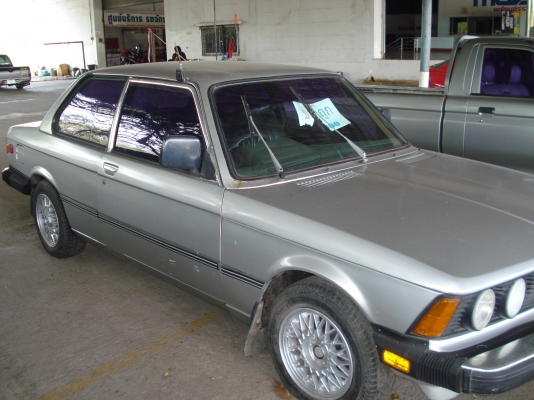 มาก่อนได้ก่อน ขายเก๋ง BMW ปี1981 ขายตามสภาพ 086-4457033 ไม่ลดแล้วครับ มาก่อนได้ก่อน ขายเก๋ง BMW ปี1981 ขายตามสภาพ 086-4457033 ไม่ลดแล้วครับ