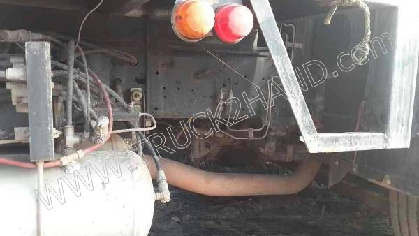 รถบรรทุก 10 ล้อพื้นเรียบ ยี่ห้อ ISUZU 370 แรงม้า (ไม่ขายถังน้ำ)