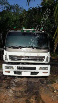 รถบรรทุก 10 ล้อพื้นเรียบ ยี่ห้อ ISUZU 370 แรงม้า (ไม่ขายถังน้ำ)