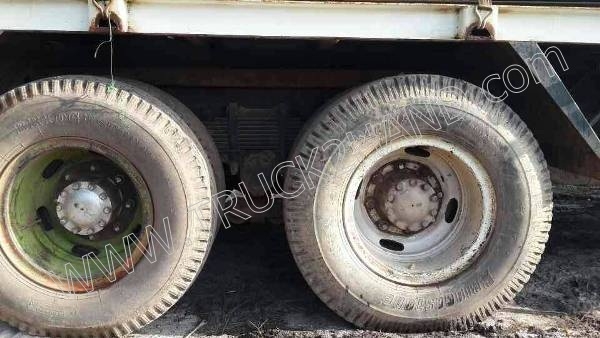 รถบรรทุก 10 ล้อพื้นเรียบ ยี่ห้อ ISUZU 370 แรงม้า (ไม่ขายถังน้ำ)