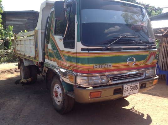 ขายรถบรรทุกหกล้อดั้ม Hino. 195 แรงม้า