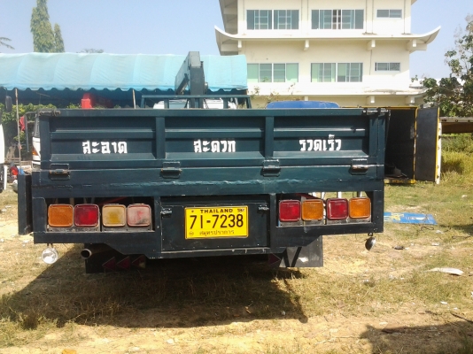 ต้องการขายรถอีซูซุร๊อกกี้เครื่อง175แรงปี39ติดเครน5ตันเครื่องดีคัชซีสวยสนใจติดต่อโดยตรง