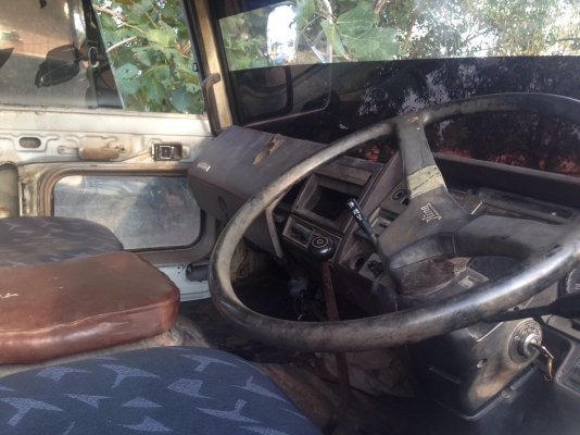 HINO KT 925 - 168 HP EH700 รถหางปลาสิบล้อเพลาเดียว ท้ายลาดเหล็กไอ-บีมใหม่หมดทุกเส้นใช้ลาก PC 200 ได้เลยครับ เครื่องแน่นแรงดีเดิมๆไม่มีเยิ้ม หัวเก๋ง HINO F17 ลงเล่มครบถูกต้องพร้อมโอน ภายในเก๋งคอนโซลสวยครบ ช่วงล่างคัชซีสวยไม่มีบวม ยางสภาพดี 10 เส้นประมาณ 70 HINO KT 925 - 168 HP EH700 รถหางปลาสิบล้อเพลาเดียว ท้ายลาดเหล็กไอ-บีมใหม่หมดทุกเส้นใช้ลาก PC 200 ได้เลยครับ เครื่องแน่นแรงดีเดิมๆไม่มีเยิ้ม หัวเก๋ง HINO F17 ลงเล่มครบถูกต้องพร้อมโอน ภายในเก๋งคอนโซลสวยครบ ช่วงล่างคัชซีสวยไม่มีบวม ยางสภาพดี 10 เส้นประมาณ 70