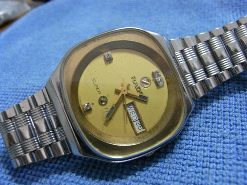 2ม.ค.((น้าเล็ก)) นำเสนอนาฬิกาข้อมือ หลายเรือน