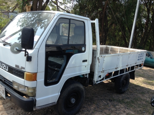 ขายรถ ISUZU 4 ล้อ เครื่อง 74 แรงม้าสภาพพร้อมใช้งาน