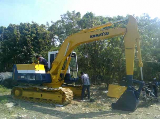 ขายรถสภาพเก่านอก รถสวย โซ่ดี PC 100-5 ราคา 570,000 บาท เจ้าของขายเอง ขายรถสภาพเก่านอก รถสวย โซ่ดี PC 100-5 ราคา 570,000 บาท เจ้าของขายเอง