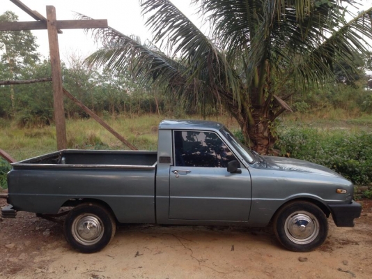 ขายรถ Mazda 1000  ปี2519  4 เกียร์คอ ตามสภาพพร้อมใช้งาน