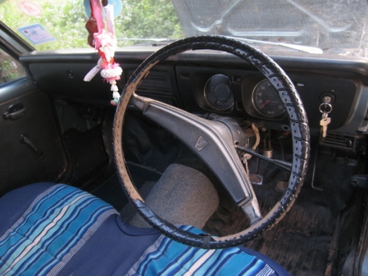 ขายรถ Mazda 1000  ปี2519  4 เกียร์คอ ตามสภาพพร้อมใช้งาน