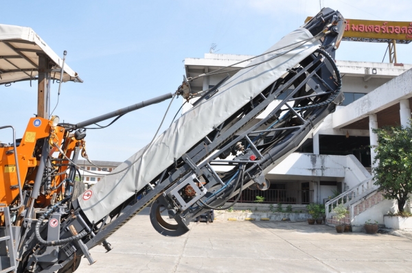 WIRTGEN  W 1000  SN  0526