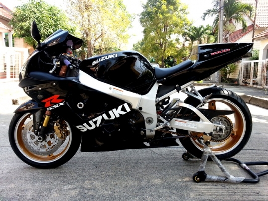 <<<<<<< SUZUKI GSXR1000 K1 >>>>>>>
