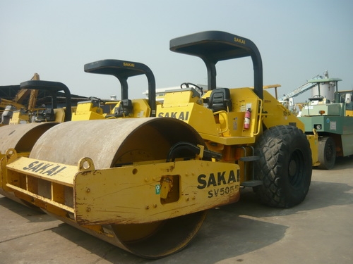 รถบดสั่นสะเทือน 10 ตัน Sakai SV505D สภาพใหม่กิ๊บ มีให้เลือกหลายคัน สภาพเนี๊ยบทุกคัน รถนอกแท้ ยังไม่ผ่านการใช้งานในไทย100\%