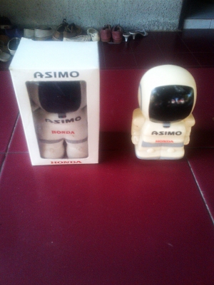 สำหรับสาวกHONDAพันธุ์แท้ ตุ๊กตาหุ่นยนต์"ASIMO" งานแท้ลิขสิทธิ์ มือสองเก่าเก็บนะครับ