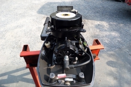 ขาย เครื่องเรือ TOHUTSU 5 แรง เครื่องเก่าญี่ปุ่น เครื่องติดได้ น้ำออกดี คันเกียร์หักตามรูป ติดเครื่องแล้วมีเสียงดังนิดหน่อย ขายตามสภาพ 12500