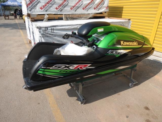 @@!!ขายเจ็ทสกียืนใหม่ 2011 KAWASAKI SXR800 รุ่นปีสุดท้ายมีมาไม่กี่ลำเท่านั้น !!@@