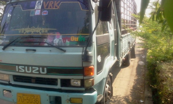 ขาย FRR ยาว 6.50 เมตร 6 HE1. 195 แรง ขาย FRR ยาว 6.50 เมตร 6 HE1. 195 แรง