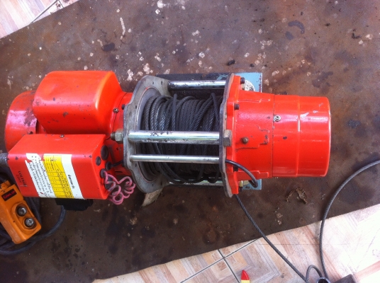 รอกไฟฟ้า 300 โล อุปกรณ์ครบพร้อมใช้งาน สภาพ 90\% ไฟ 220 โวลล์ รอกไฟฟ้า 300 โล อุปกรณ์ครบพร้อมใช้งาน สภาพ 90\% ไฟ 220 โวลล์