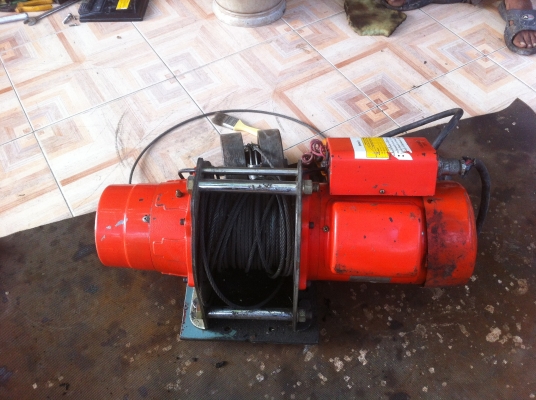 รอกไฟฟ้า 300 โล อุปกรณ์ครบพร้อมใช้งาน สภาพ 90\% ไฟ 220 โวลล์ รอกไฟฟ้า 300 โล อุปกรณ์ครบพร้อมใช้งาน สภาพ 90\% ไฟ 220 โวลล์