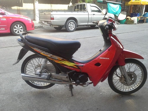 Wave 100 ปี 47 ไมล์ฟ้า รถบ้าน เดิมสุดๆ ชุดสีสวย เครื่องแน่น เอกสารพร้อม