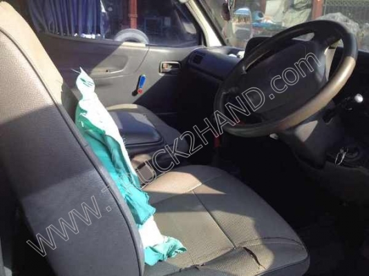 รถตู้ ยี่ห้อ TOYOTA 11 ที่นั่ง