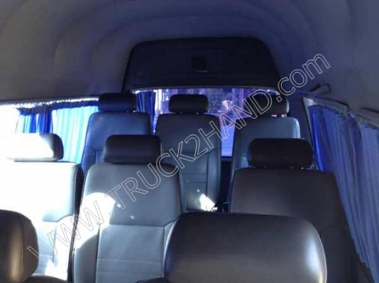 รถตู้ ยี่ห้อ TOYOTA 11 ที่นั่ง