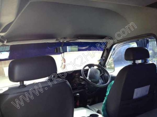 รถตู้ ยี่ห้อ TOYOTA 11 ที่นั่ง