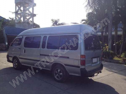 รถตู้ ยี่ห้อ TOYOTA 11 ที่นั่ง