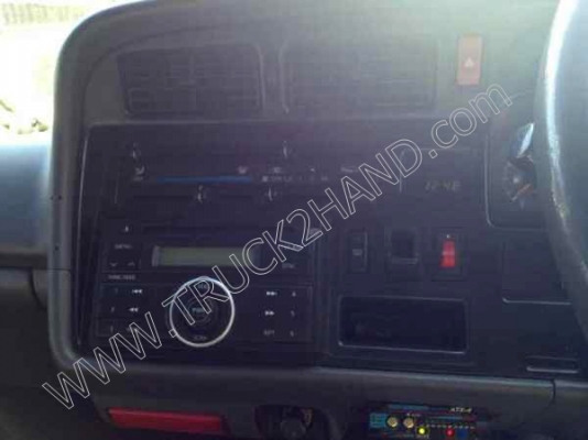 รถตู้ ยี่ห้อ TOYOTA 11 ที่นั่ง