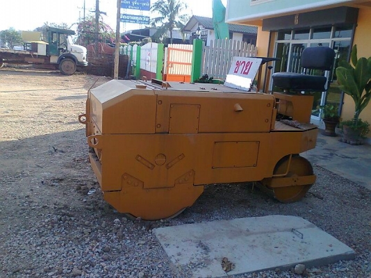 รถบดสั่นสะเทือน KOMATSU JV25-1