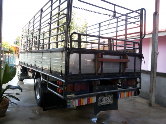 ขายรถหกล้อ HINO FC  ยาว 5.50 เมตร  สภาพดี แคซซีสวย