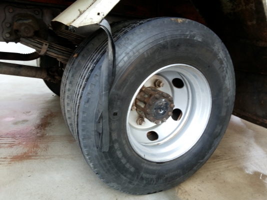 ขายรถหกล้อ HINO FC  ยาว 5.50 เมตร  สภาพดี แคซซีสวย